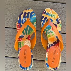 Hot Menu Magazine Print Orange gummy Jelly Thong Sandals Kitten Heel Size 9